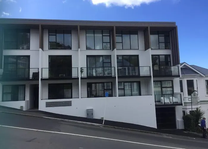 Luxurious New Apartment In The Heart Of The City