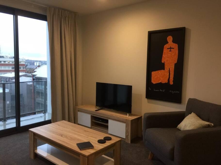 Luxurious New In The Heart Of The Apartment *
